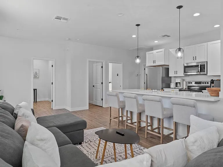 3753 E Polk St #A — Photo 3