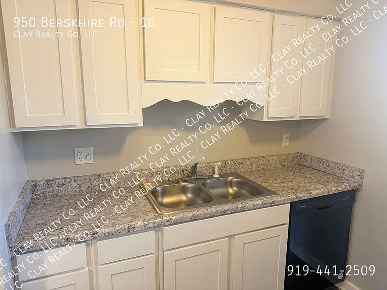 950 Berkshire Rd #10 — Photo 4