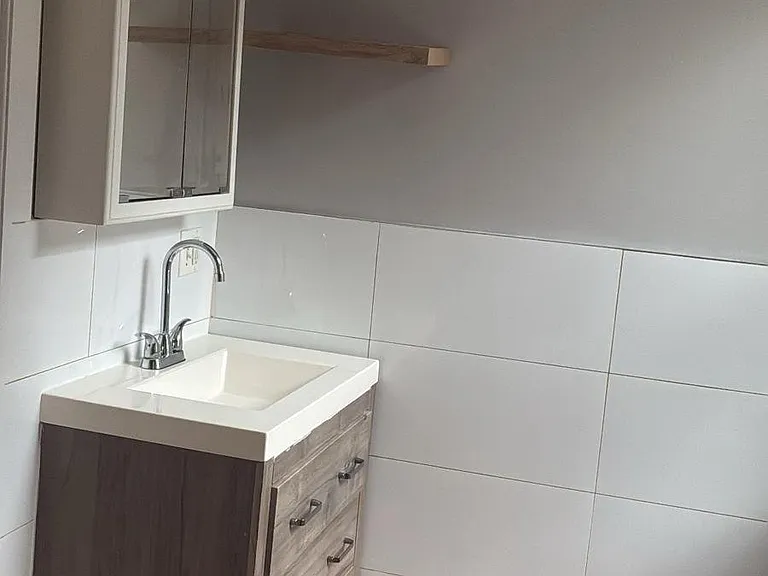 114 Maple St #1R — Photo 10