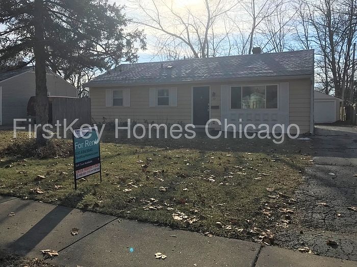 1st image of 27 Golfview Ln