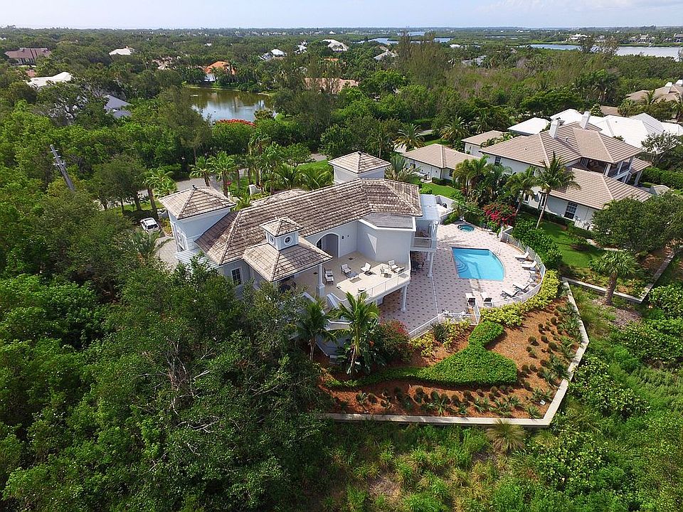 2nd image of 701 N Swim Club Dr Unit Penthouse