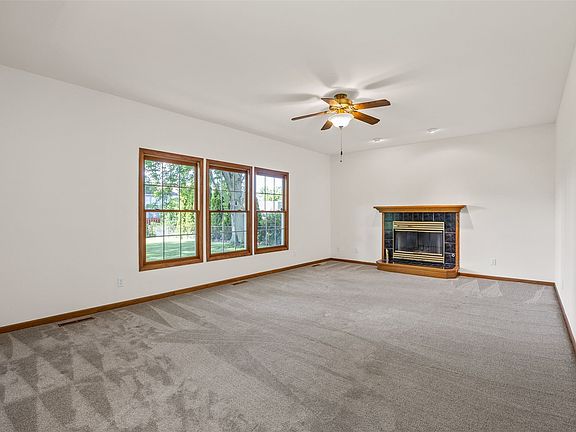 4th image of 1077 Milstead Dr
