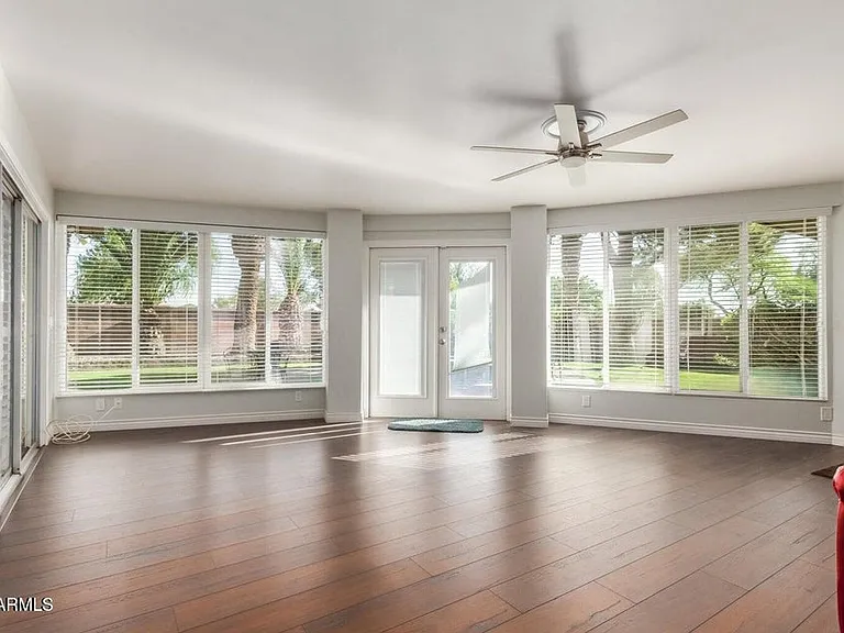 481 W Half Moon Way — Photo 26
