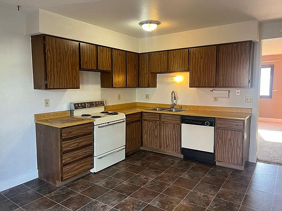 5th image of 1359 N 18th St