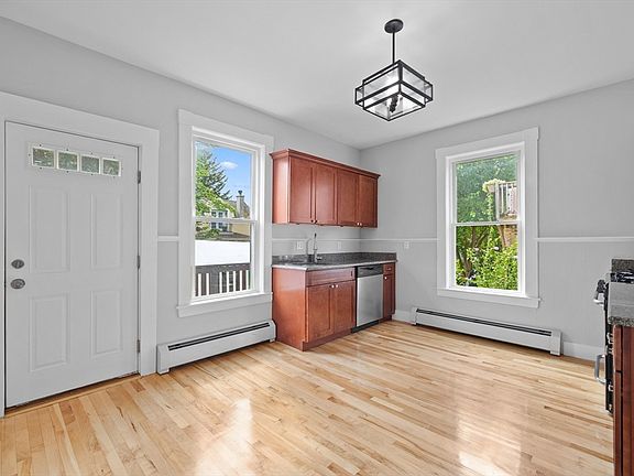 4th image of 24 Village St #1