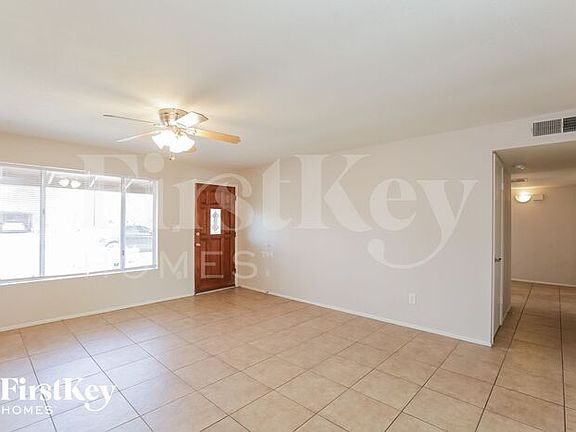 4th image of 717 E Cornell Dr