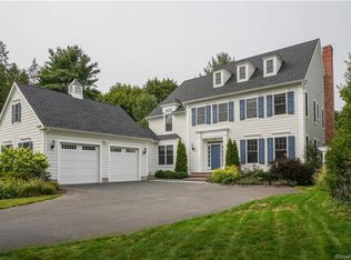 40 High Farms Rd, West Hartford, CT 06107
