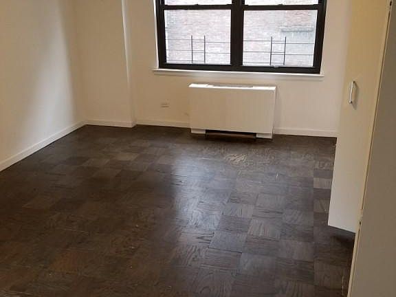 5th image of 240 E 82nd St APT 3J