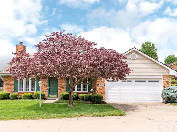 1825 Primrose Ln, Fairborn, OH 45324