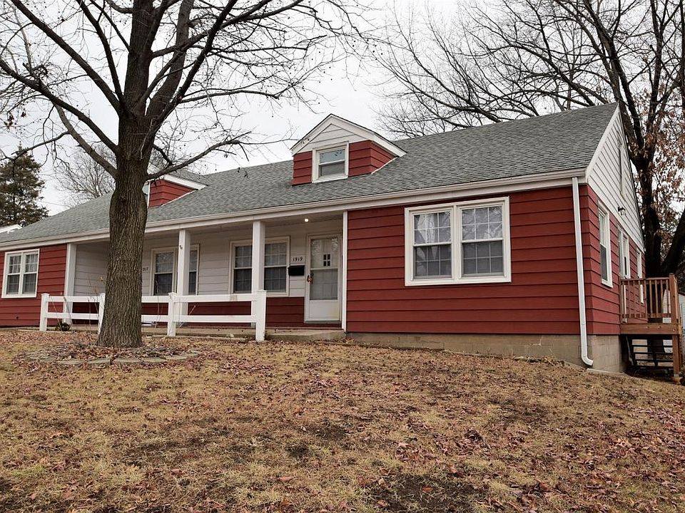 Large front yard and curb appeal