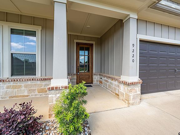 4th image of 9220 Villas Ct