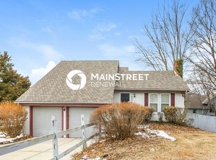 8030 Widmer Rd, Lenexa, KS 66215
