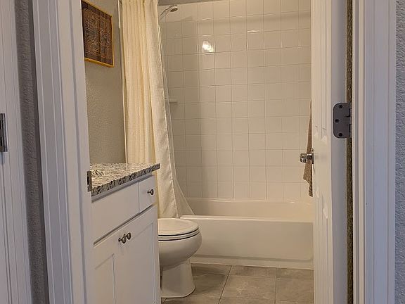 5th image of 1673 W 52nd Ct