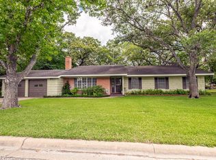 145 Milentz St, Columbus, TX 78934