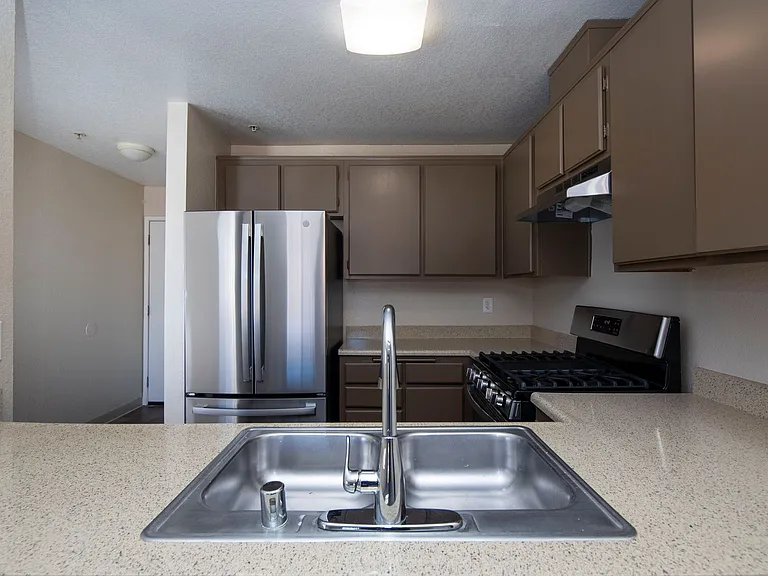 Tuscany Hills Apartments — Photo 33
