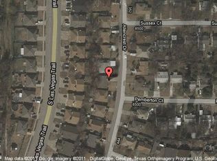 512 Allencrest Dr, White Settlement, TX 76108