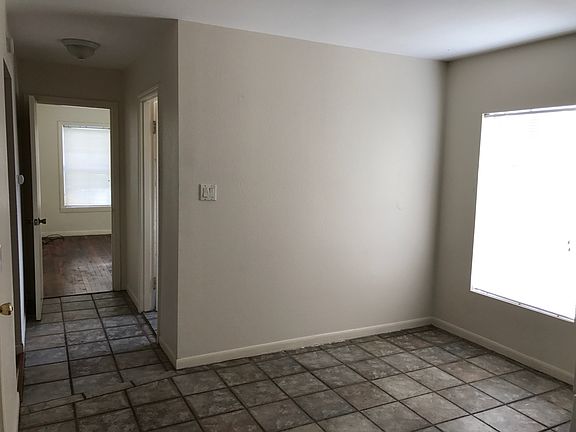 2nd image of 723 S Tancahua St APT 3