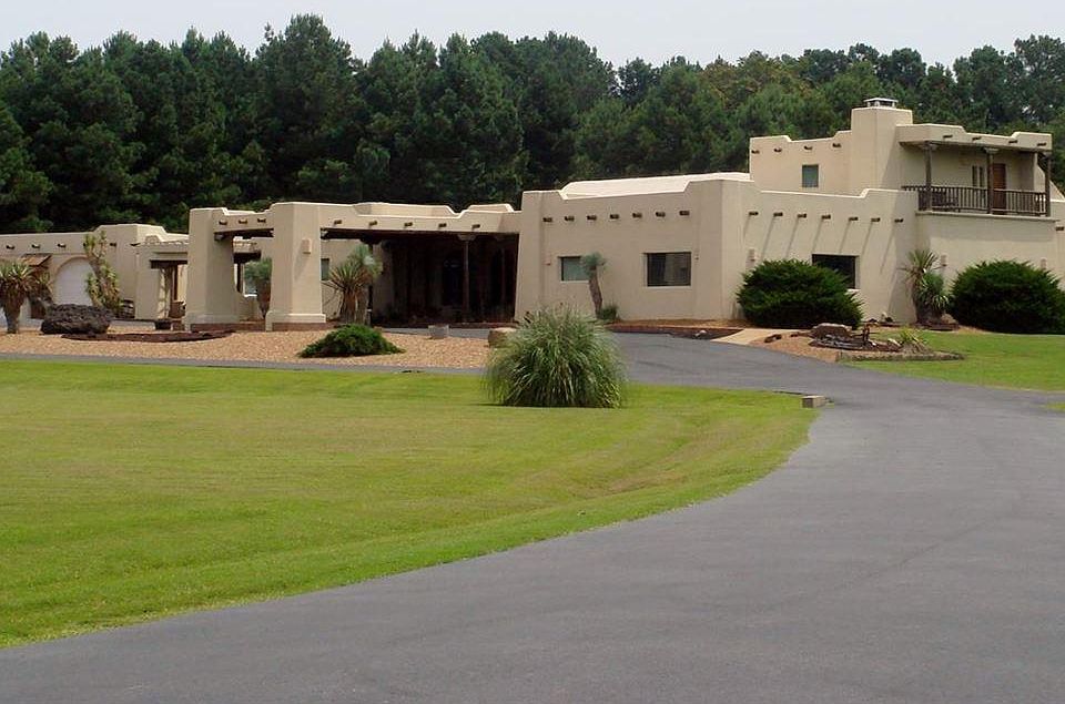 1st image of 139 Carolyn Ln