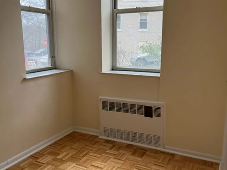 4295 Webster Ave #L7 — Photo 4