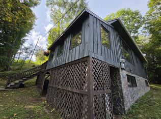 3133 Vance Hill Rd, Newport Center, VT 05857