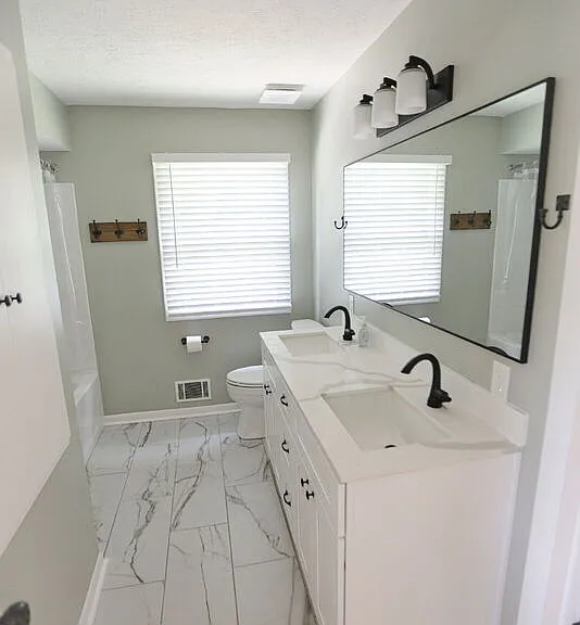 1010 N Hampton Dr NE — Photo 15