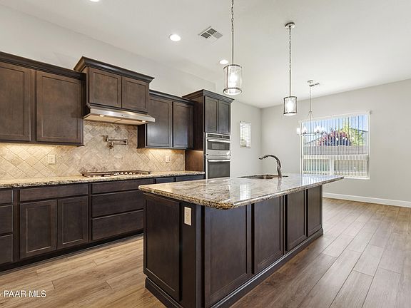 2nd image of 7178 N Lucky Shoe Cir