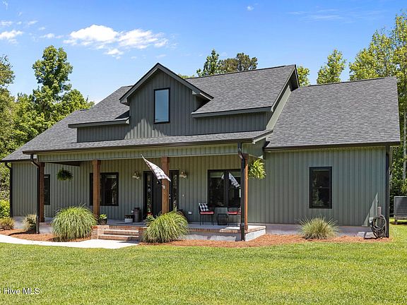 3rd image of 146 Skipper Court