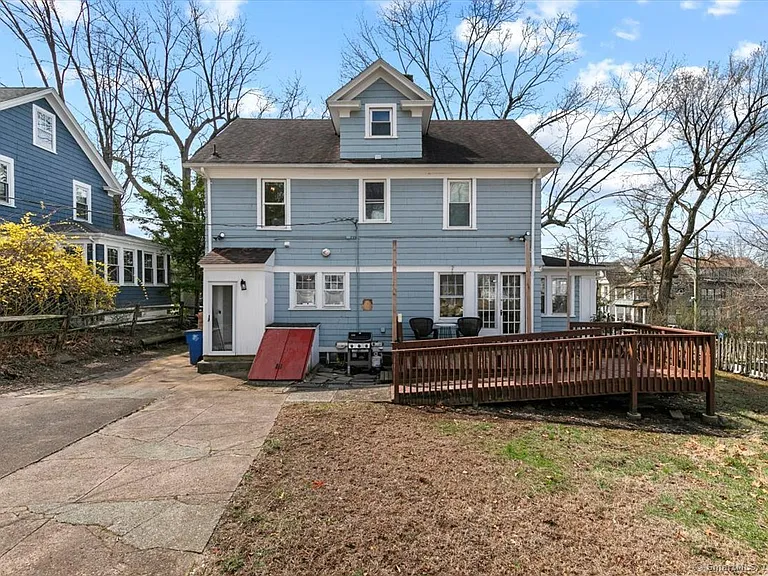 233 Highland St — Photo 28