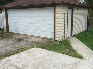 435 E 2nd St, Coal City, IL 60416