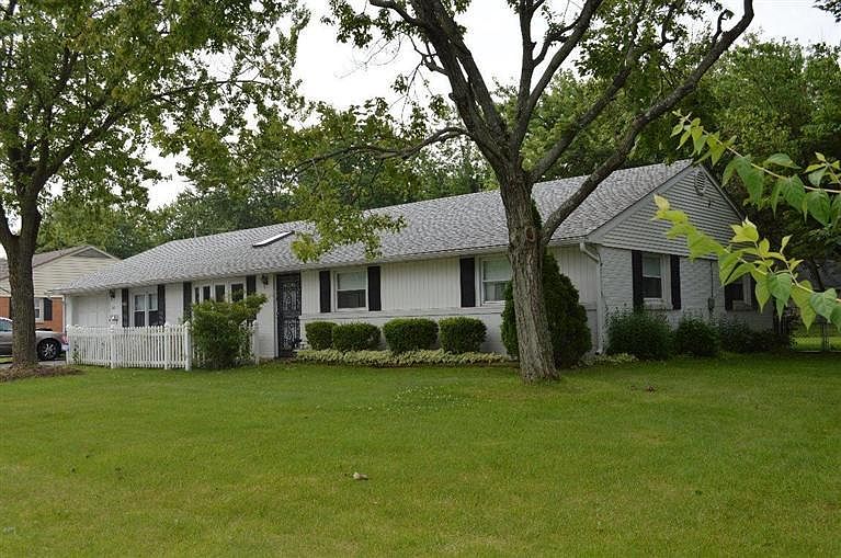 1st image of 260 Gershwin Dr