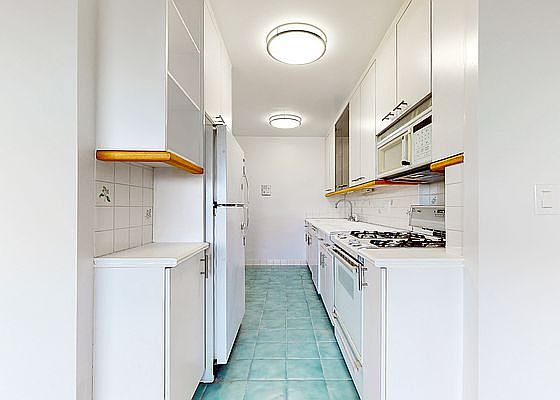5th image of 372 Central Park W APT 18M