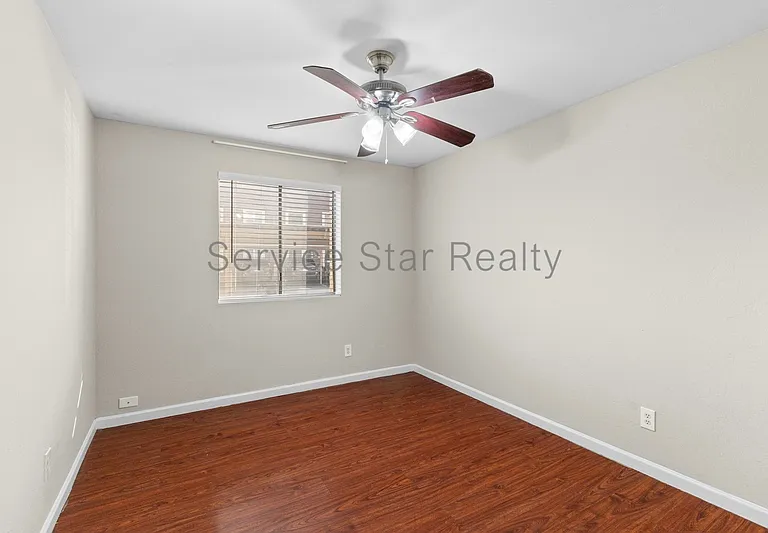 16602 N 25th St #109 — Photo 12