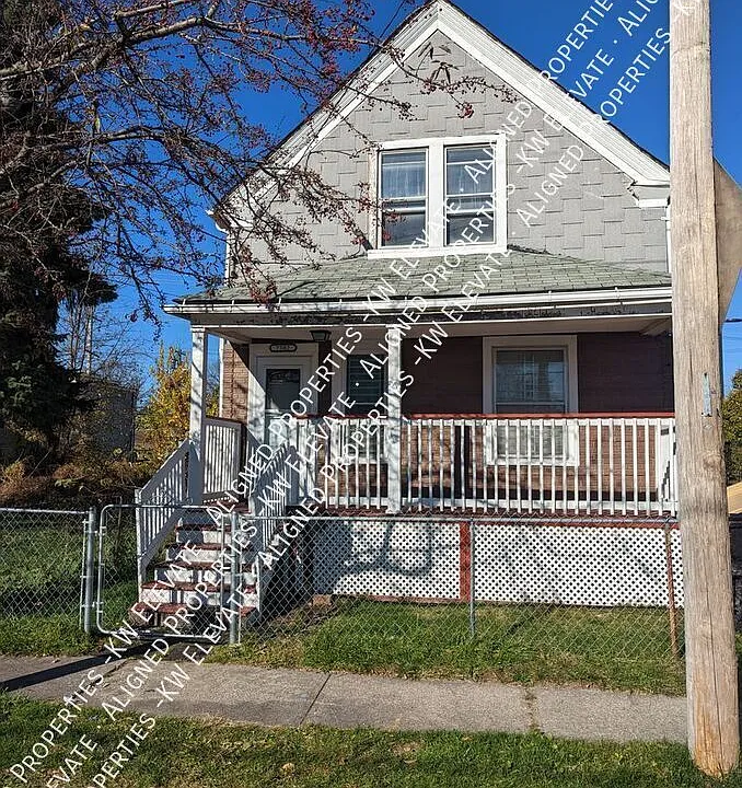 7502 Guthrie Ave