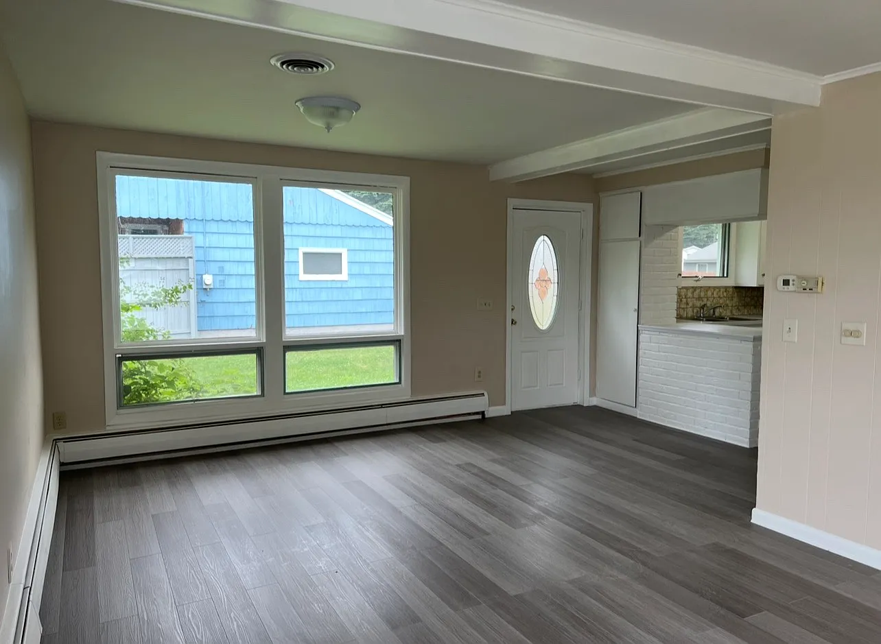 4 bed, 1600 sqft, $2,500 — Photo 3