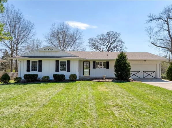 1409 E 108th St, Kansas City, MO 64131