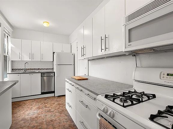 4th image of 32 Sidlaw Rd APT 14