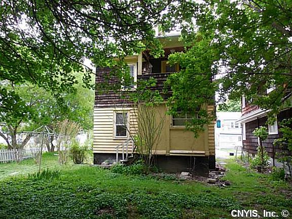 2nd image of 239 Hudson St