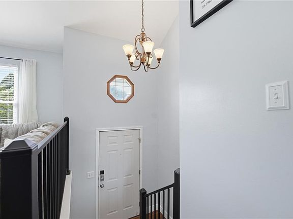 3rd image of 11215 N Marsh Ave