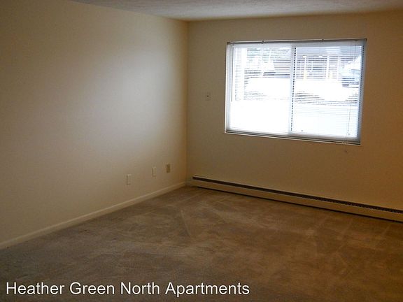 3rd image of 997 N Market St APT 01