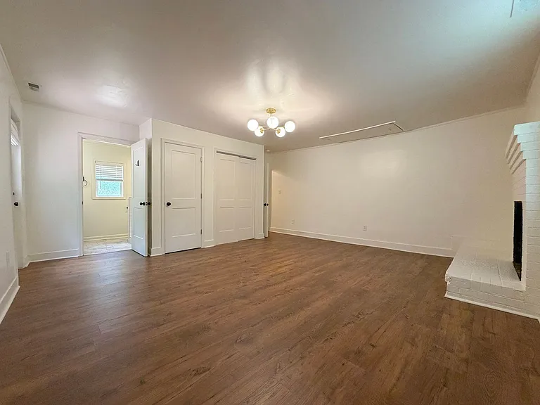 405 N 4th St — Photo 26
