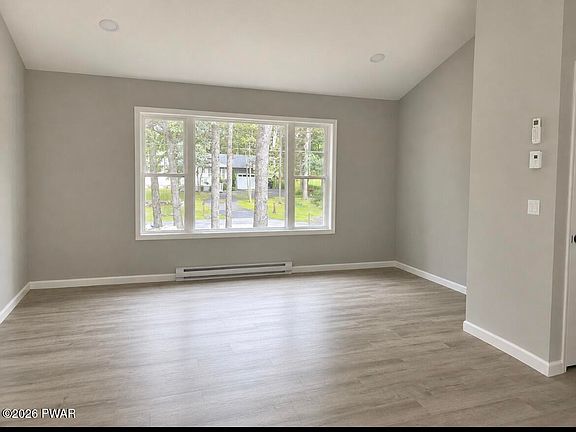 3rd image of 119 Jackson Dr