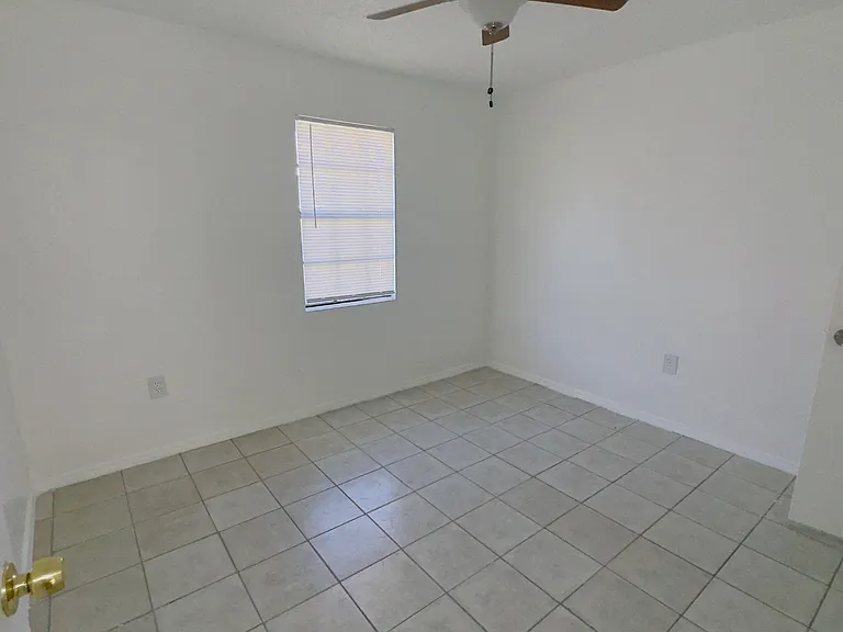 825 W 1st St #3 — Photo 7
