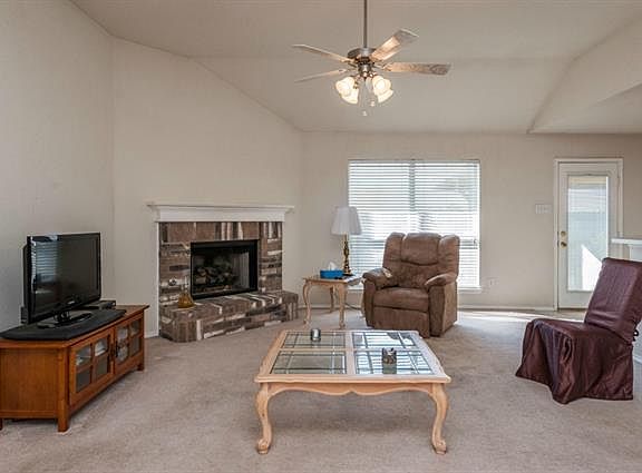 5th image of 3202 Dove Valley Ln