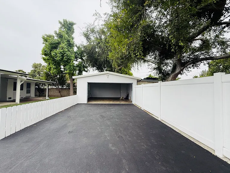 13411 Wingo St — Photo 25