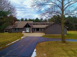 595 Dart Rd, Mason, MI 48854