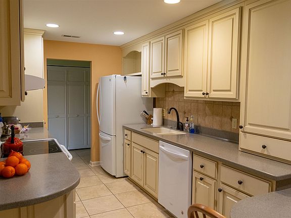 5th image of 600 S Cullen Ave APT 501