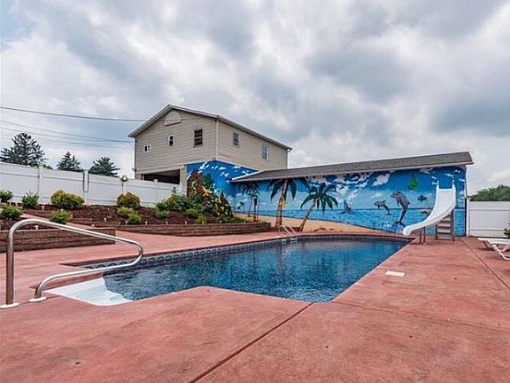 Tropical Theme heated pool