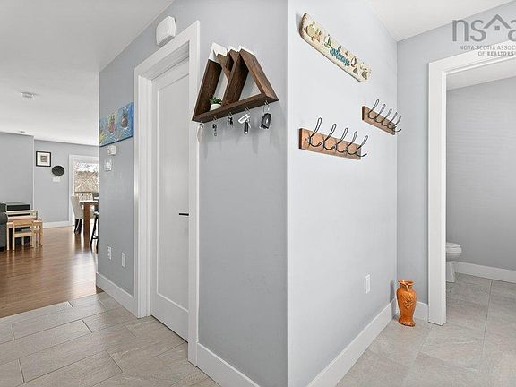4th image of 355 Alabaster Way