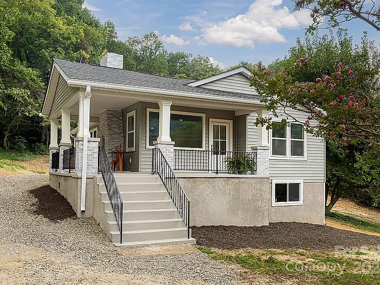 27 Old Chunns Cove Rd