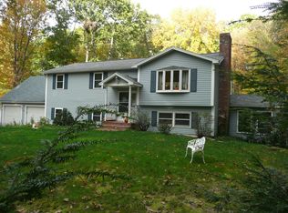 6 Maple Dr, Bedford, NH 03110